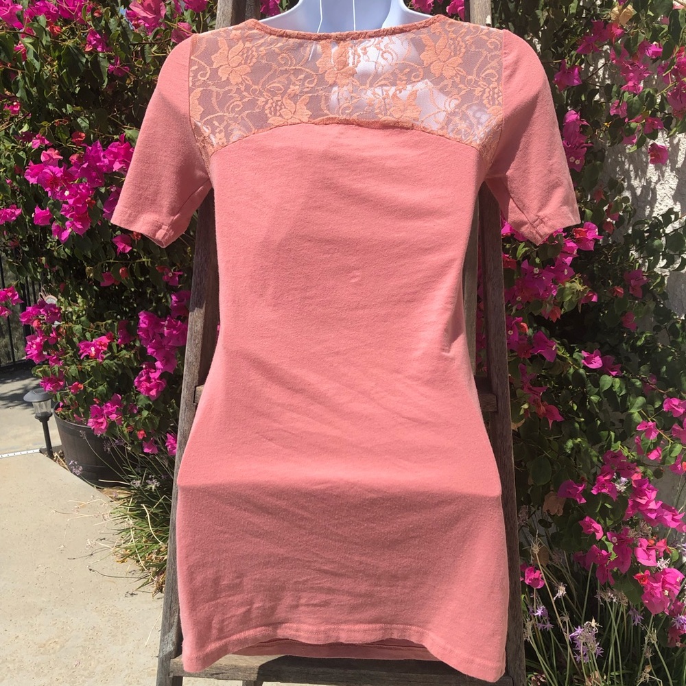 SALE!!! FENCHI STRETCHY CORAL TOP W/LACE DETAIL - Picture 4 of 5